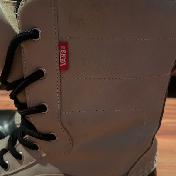Vans Two-Tone Black and Tan Lace-Up Winter Boots